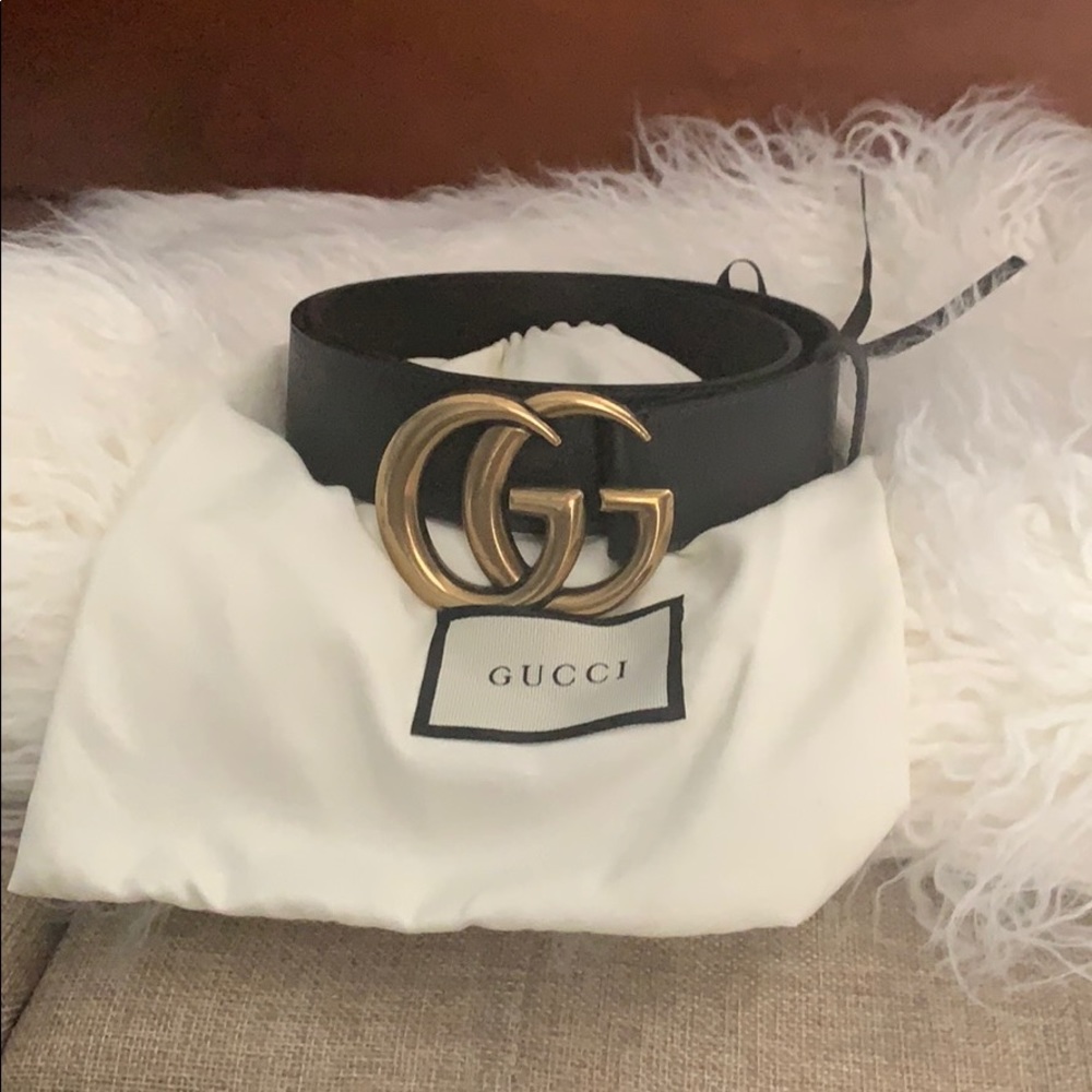 Black pigskin Gucci belt